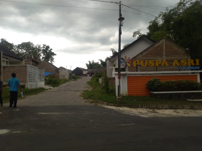 foto gerbang perumahan Puspa Asri Plalangan