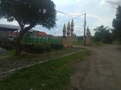 foto gerbang perumahan GREEN LAND