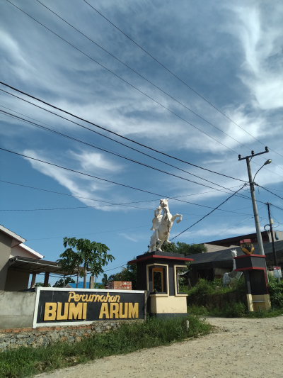 foto gerbang perumahan BUMI ARUM