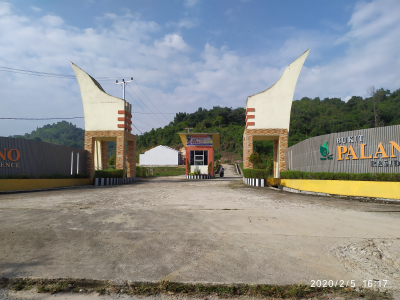 foto gerbang perumahan Bukit Palano Residence