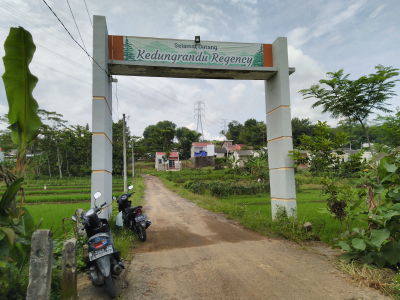 foto gerbang perumahan Taman Randu Asri