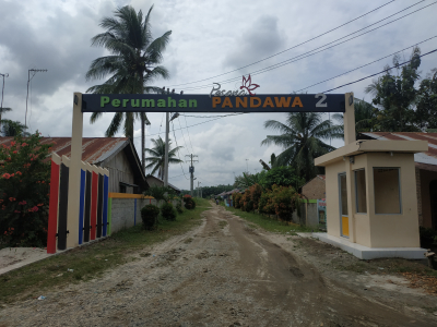 foto gerbang perumahan PESONA PANDAWA 2