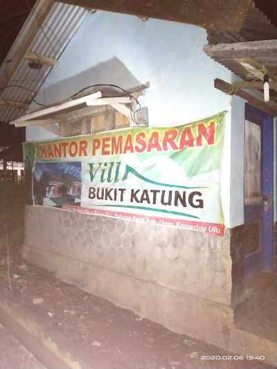 foto gerbang perumahan Villa Bukit Katung