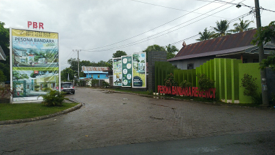 foto gerbang perumahan PESONA BANDARA REGENCY