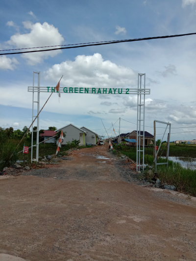 foto gerbang perumahan THE GREEN RAHAYU 2