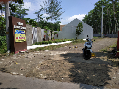 foto gerbang perumahan Griya Bhina Karya
