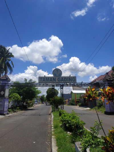 foto gerbang perumahan Taman Gading