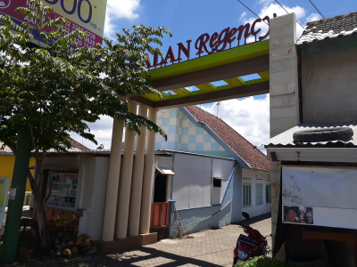 foto gerbang perumahan Bakalan Regency