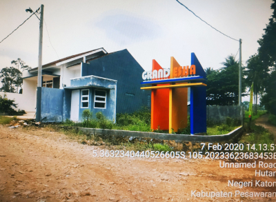 foto gerbang perumahan Grand Esha