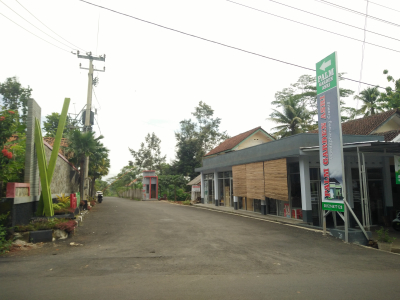 foto gerbang perumahan Palm Garden Asri