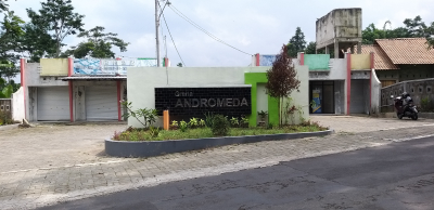 foto gerbang perumahan GRAHA ANDROMEDA
