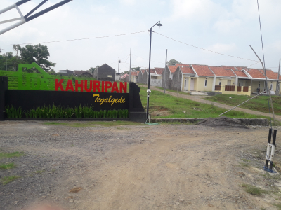 foto gerbang perumahan PURI KAHURIPAN TEGALGEDE