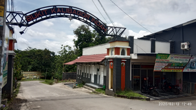 foto gerbang perumahan Bukit Kalibagor Indah
