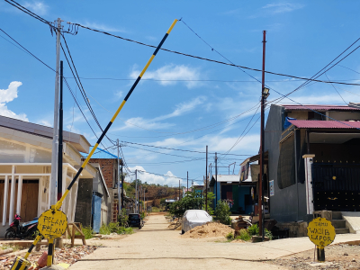 foto gerbang perumahan Mutiara Regency