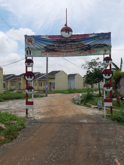 foto gerbang perumahan Graha Rajawali Indah