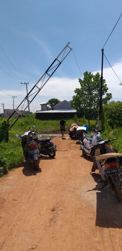 foto gerbang perumahan griya senin karya 2