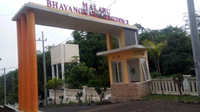 foto gerbang perumahan Malang Bhayangkara Residence