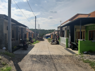 foto gerbang perumahan NIRWANA RESIDENCE KARANGGEDE