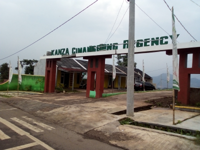 foto gerbang perumahan KANZA CIMANGGUNG REGENCY