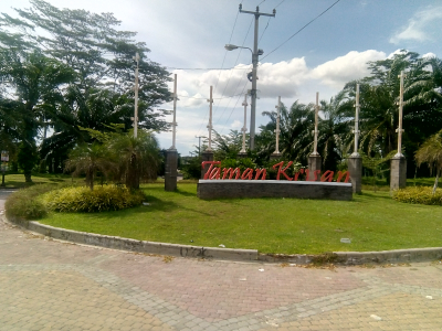 foto gerbang perumahan TAMAN KRISAN