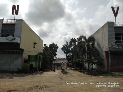 foto gerbang perumahan ASTON VILLA