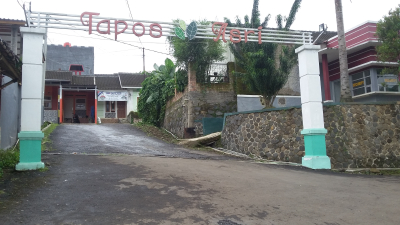 foto gerbang perumahan TAPOS ASRI