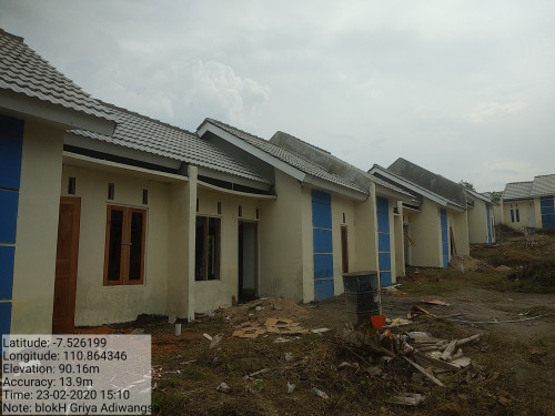 foto gerbang perumahan Griya Adiwangsa