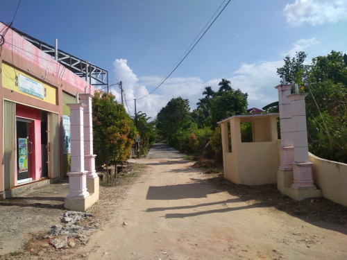 foto gerbang perumahan Taman sakura residence