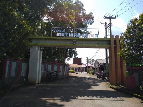foto gerbang perumahan GRAND MUTIARA CITRA