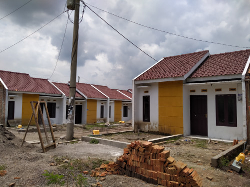 foto gerbang perumahan RUMAH PESONA JAGOAN