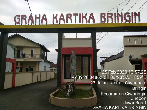 foto gerbang perumahan GRAHA KARTIKA BRINGIN