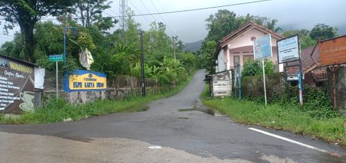 foto gerbang perumahan Bumi Karya Indah