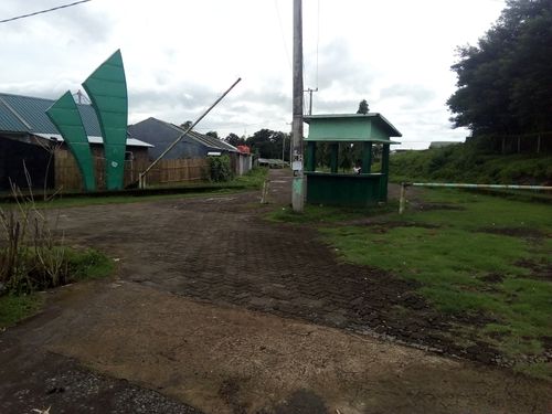 foto gerbang perumahan KOTA HIJAU ZARINDAH