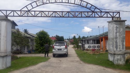 foto gerbang perumahan Alam Hinai Permai