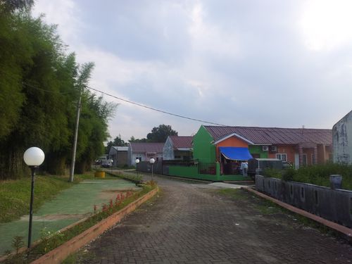 foto gerbang perumahan Graha Garuda Mas