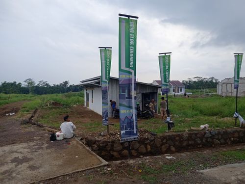 foto gerbang perumahan Bumi Elok Cikoneng