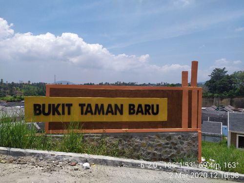 foto gerbang perumahan BUKIT TAMAN BARU