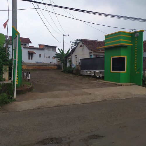 foto gerbang perumahan HINGS HARAGRIYA KIRANA
