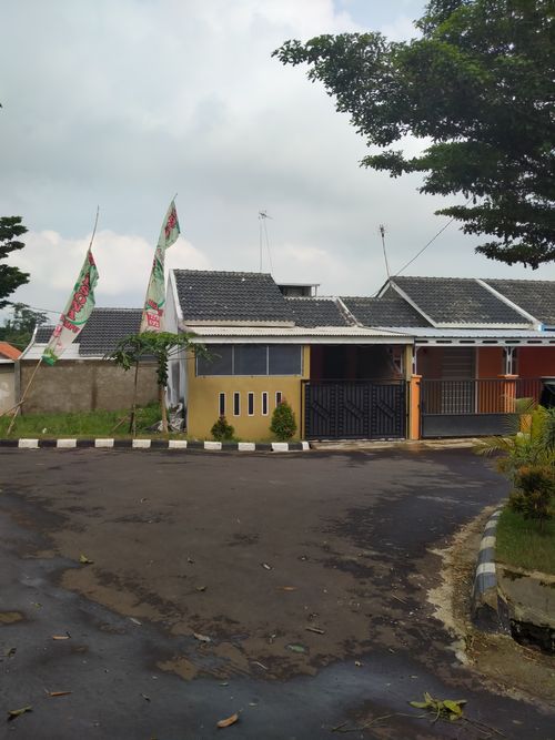 foto gerbang perumahan GRAHA PESONA HALIMPU