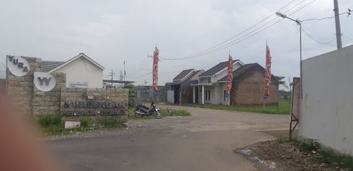 foto gerbang perumahan PERUMAHAN YURA LAND 2