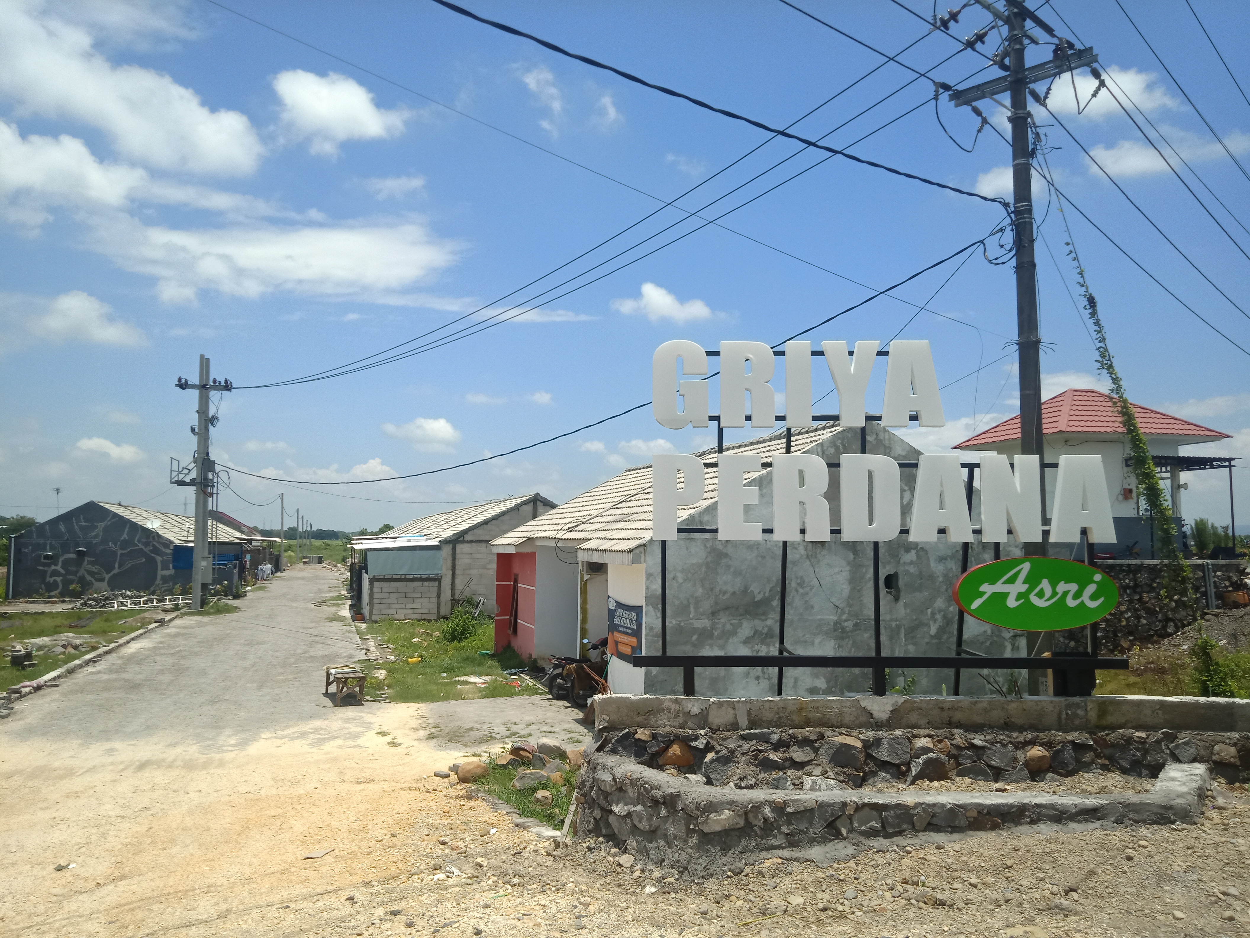 foto gerbang perumahan Griya Perdana Asri