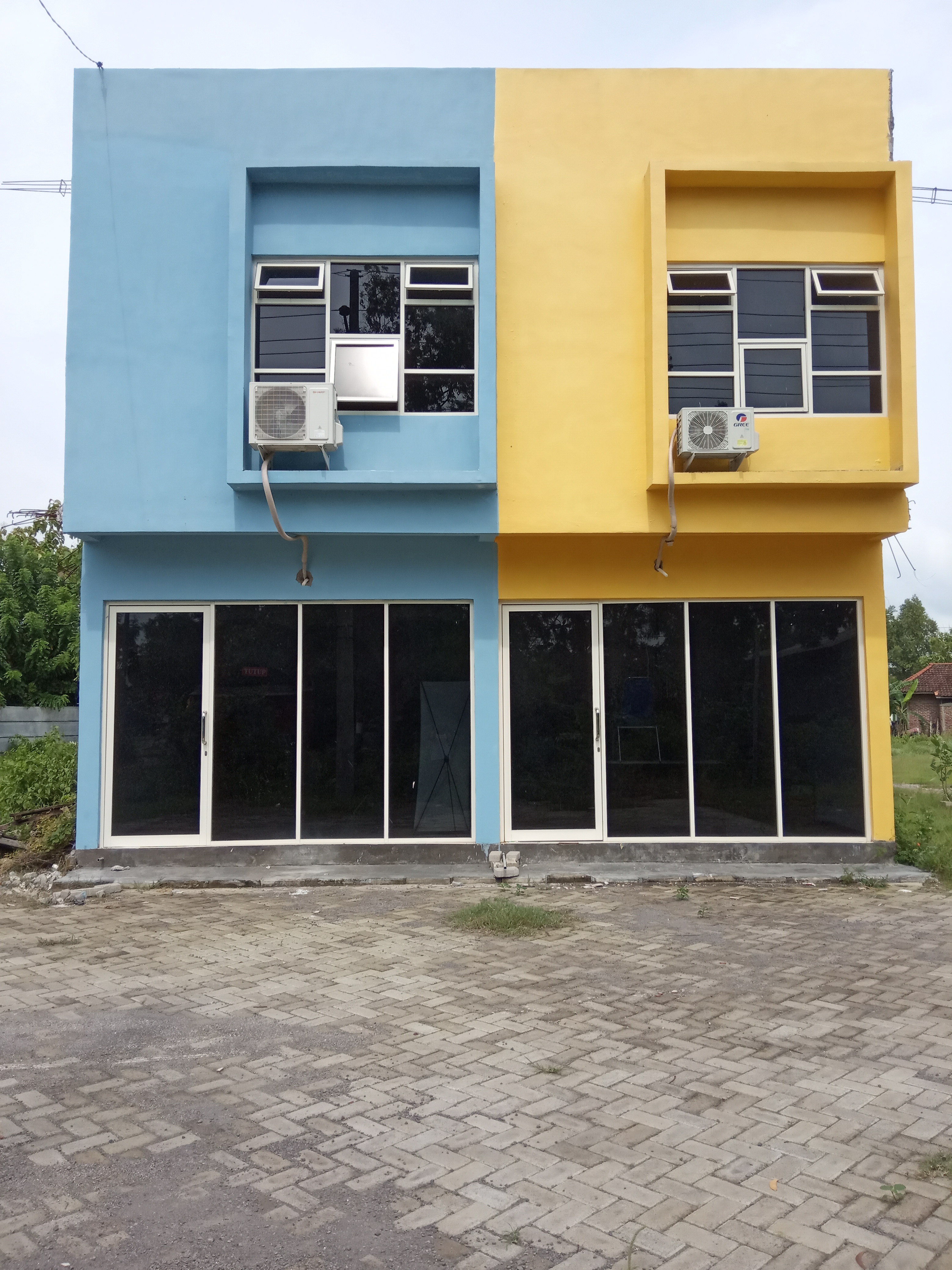 foto gerbang perumahan ROYAL PALM RESIDENCE