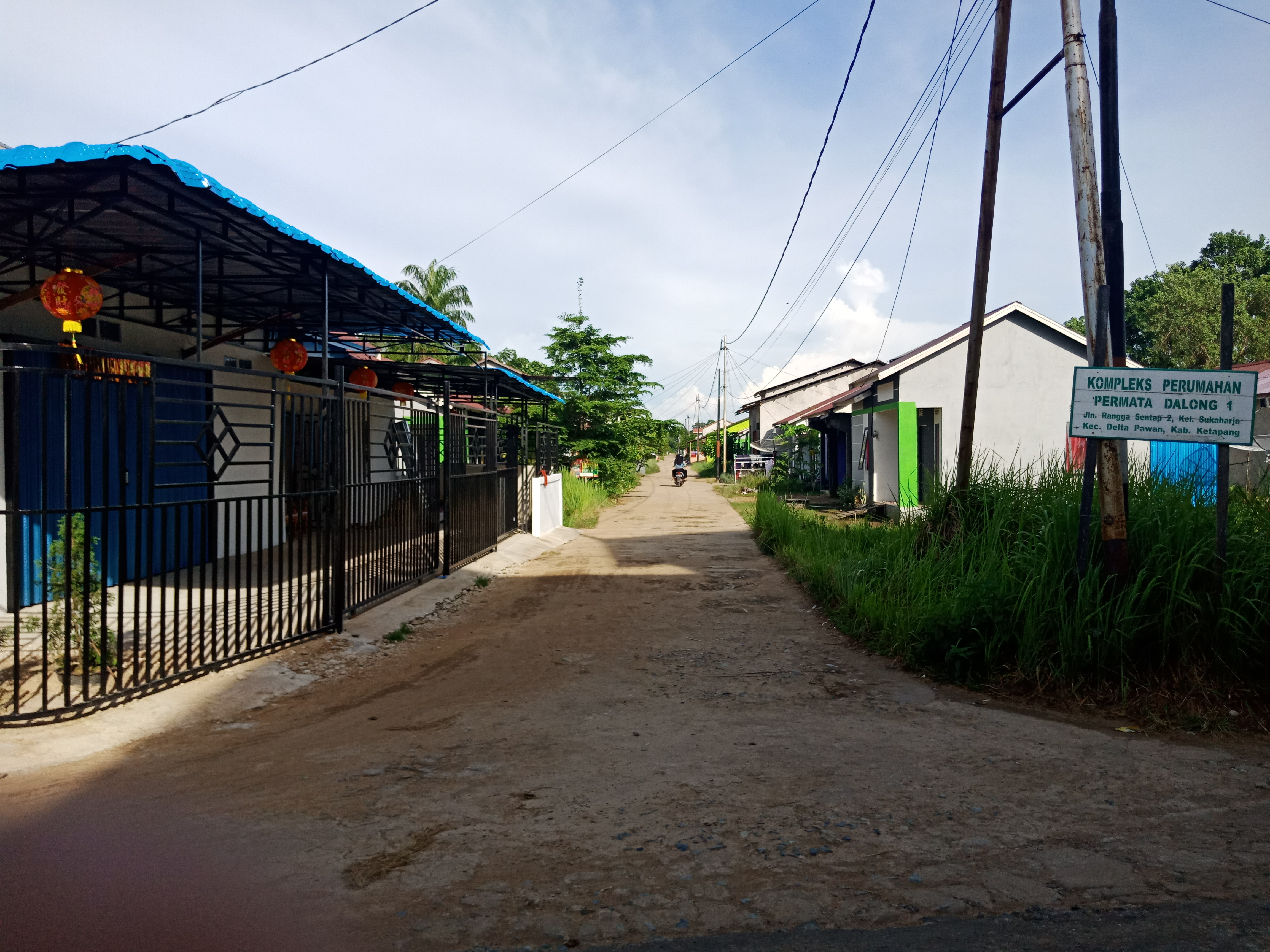 foto gerbang perumahan PERMATA DALONG 1
