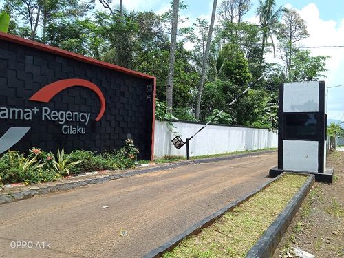 foto gerbang perumahan PRATAMA REGENCY