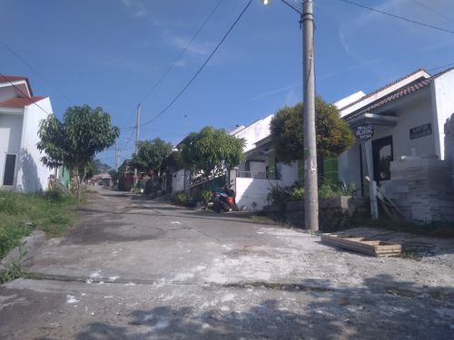 foto gerbang perumahan BUKIT PRINGSARI