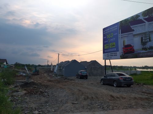 foto gerbang perumahan Grand Harmoni 3 Jayanti