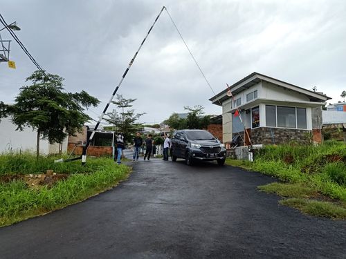 foto gerbang perumahan ALIVIA RESIDENCE