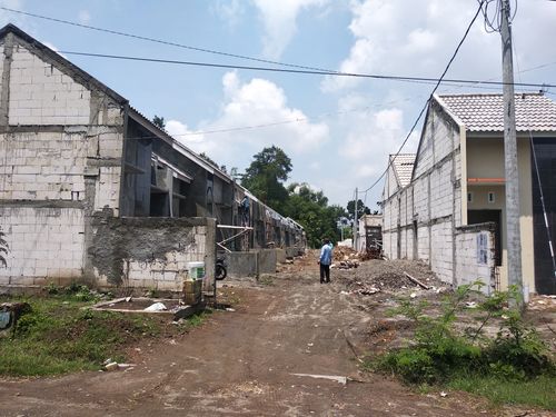 foto gerbang perumahan griya jogomerto asri