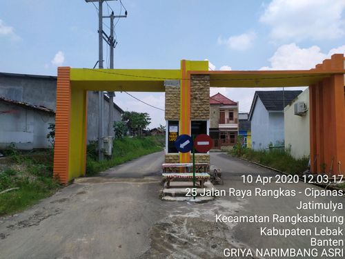 foto gerbang perumahan GRIYA NARIMBANG ASRI