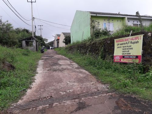 foto gerbang perumahan PANORAMA BUKIT HALIMPU 3